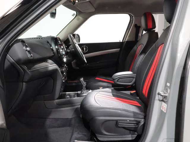 MINI COOPER D CROSSOVER