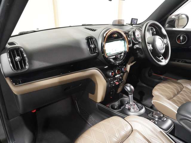 BMW MINI CROSSOVER