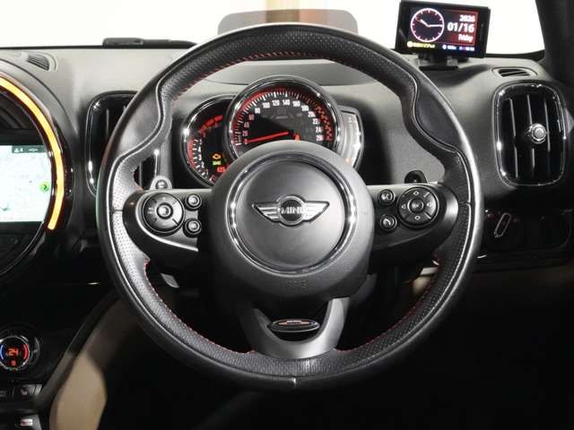 BMW MINI CROSSOVER