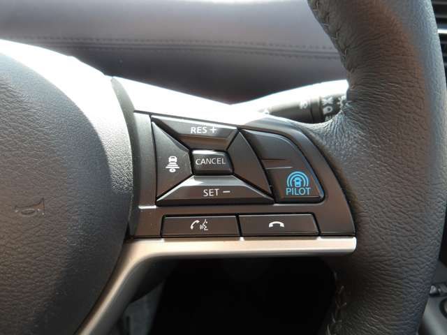 SERENA S-HYBRID 4WD