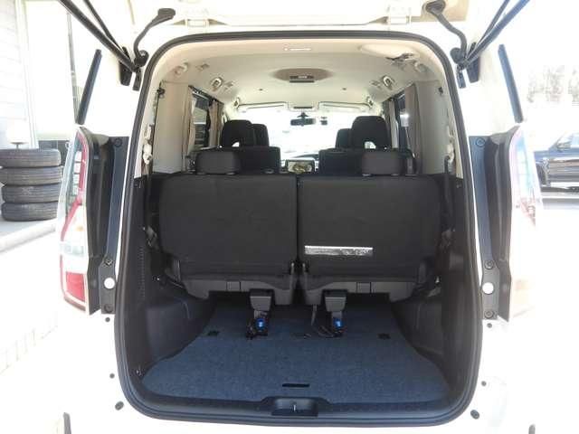 SERENA S-HYBRID 4WD
