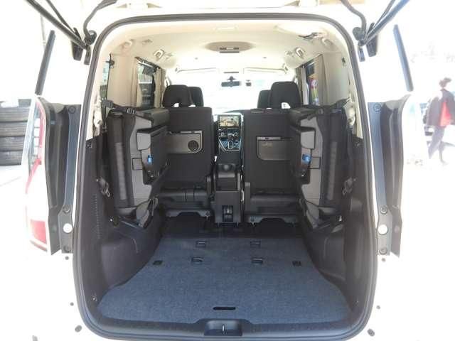 SERENA S-HYBRID 4WD