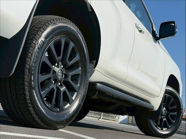 LANDCRUISER PRADO