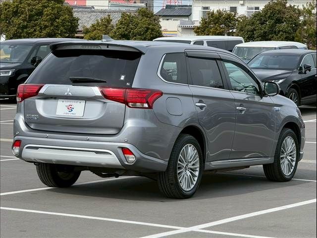 OUTLANDER PHEV