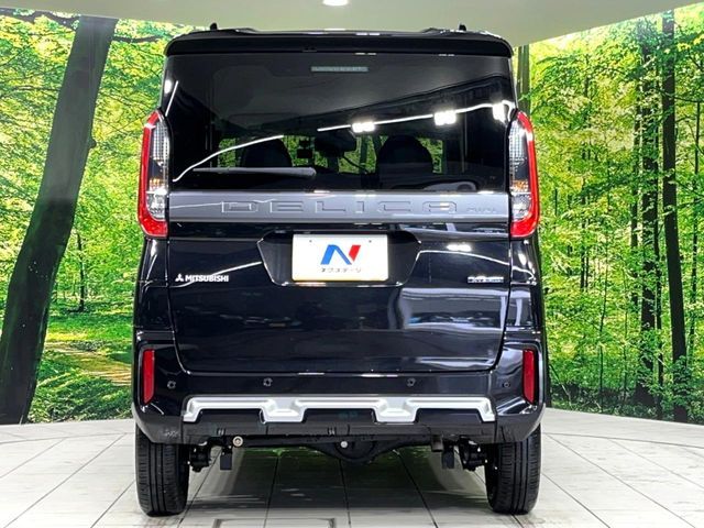 DELICA MINI