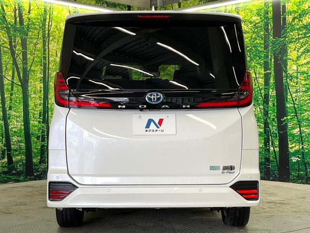 NOAH HYBRID 4WD