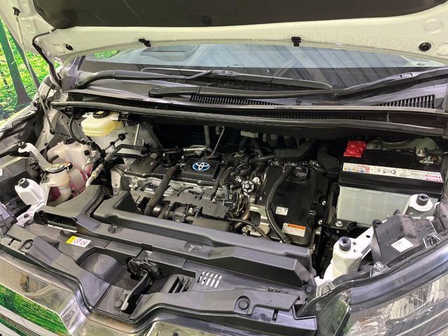 NOAH HYBRID 4WD