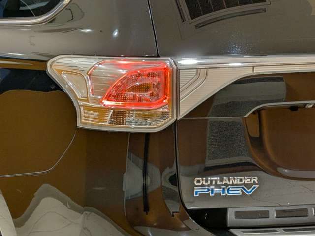 OUTLANDER PHEV