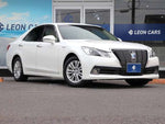 CROWN sedan hybrid