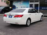 CROWN sedan hybrid
