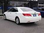 CROWN sedan hybrid