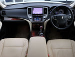 CROWN sedan hybrid