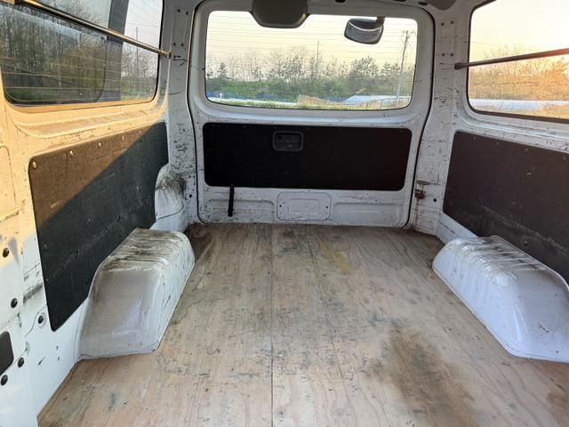 NV350 CARAVAN 4WD