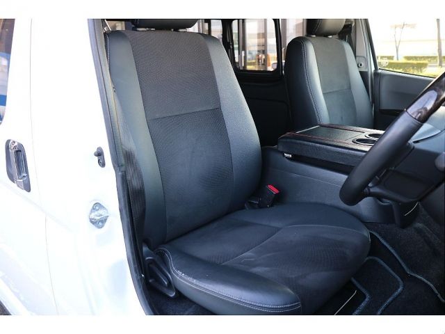 HIACE van 4WD