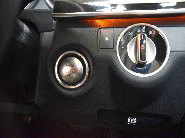 MERCEDES BENZ E class sedan