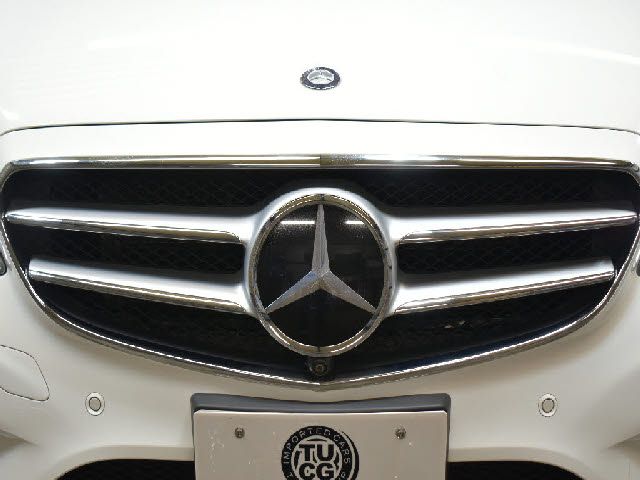 MERCEDES BENZ E class sedan