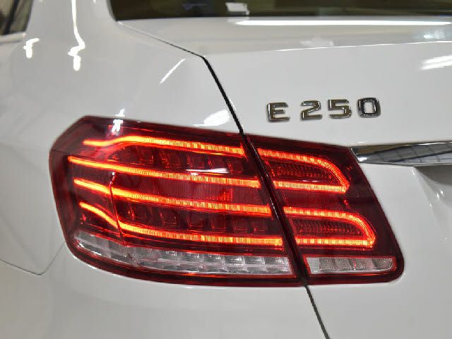 MERCEDES BENZ E class sedan