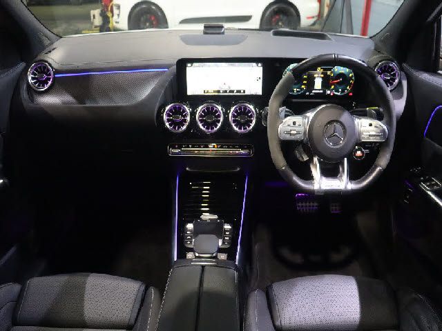 MERCEDES AMG GLA class
