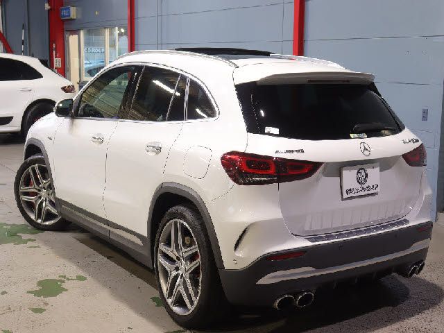 MERCEDES AMG GLA class