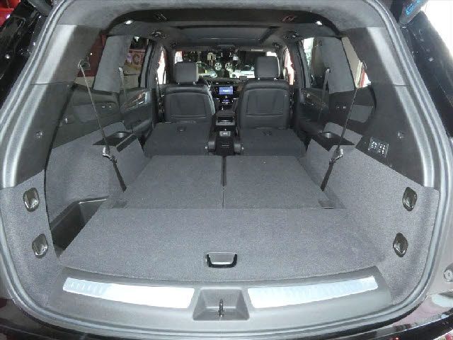 CADILLAC XT6