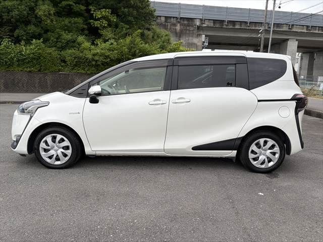 SIENTA HYBRID