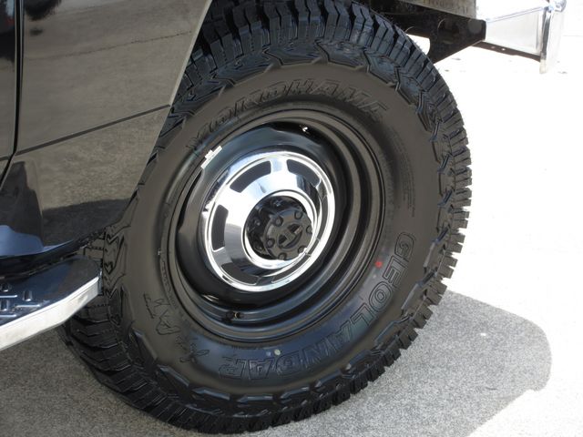 LANDCRUISER van