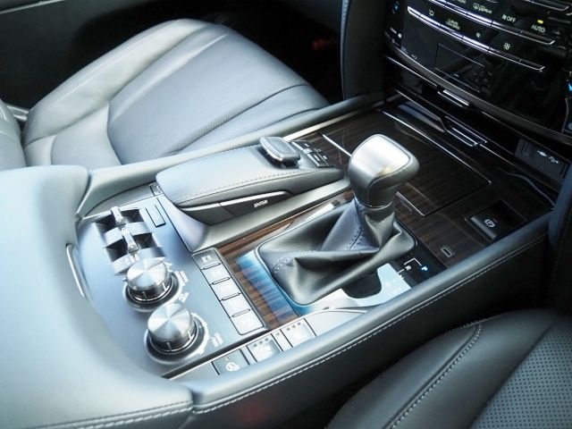 LEXUS LX570 AWD