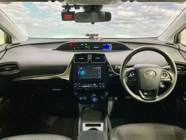 PRIUS 4WD
