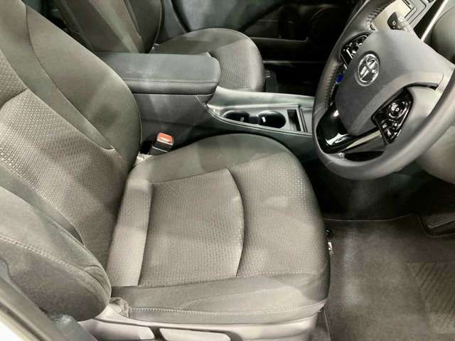 PRIUS 4WD