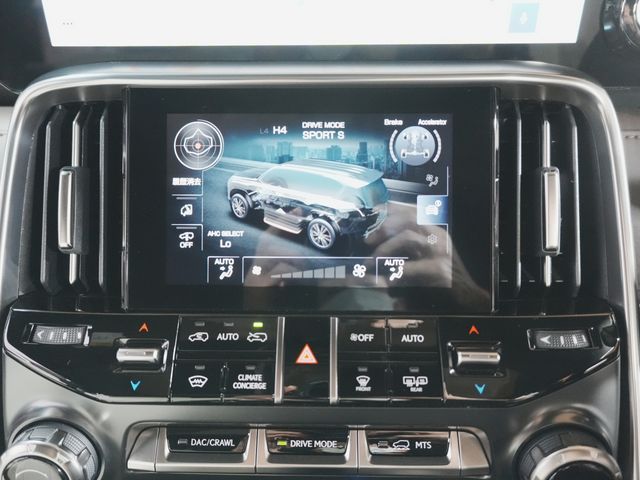 LEXUS LX600