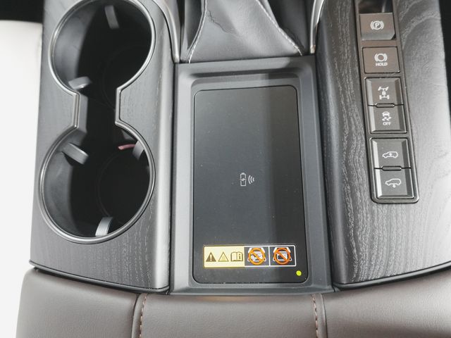 LEXUS LX600
