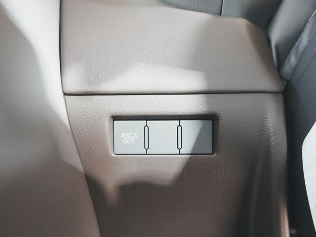 LEXUS LX600
