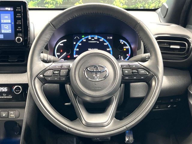 YARIS CROSS HYBRID