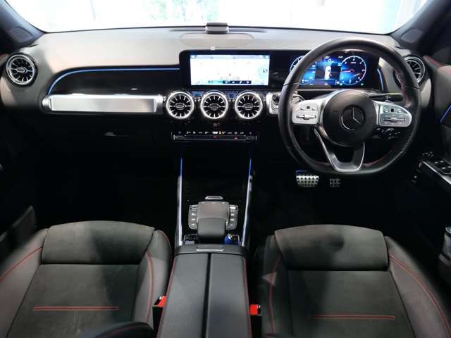 MERCEDES BENZ GLB