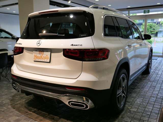 MERCEDES BENZ GLB