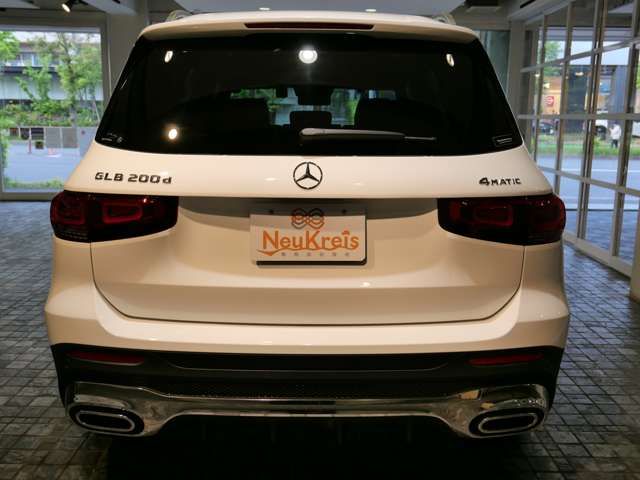 MERCEDES BENZ GLB