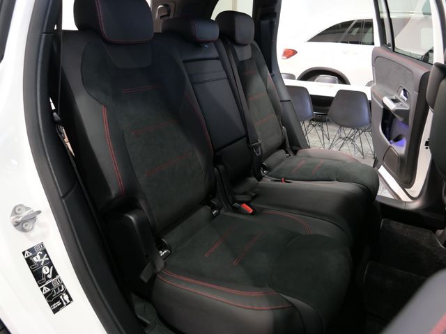 MERCEDES BENZ GLB
