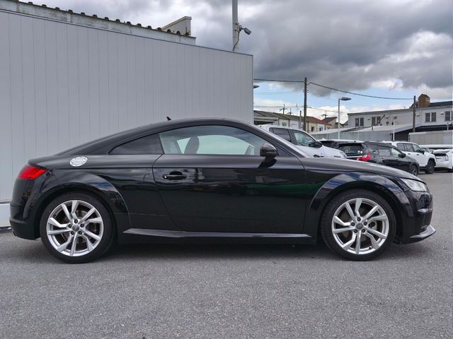 AUDI TT coupe