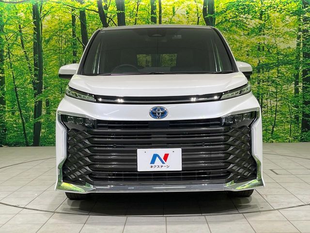 VOXY HYBRID