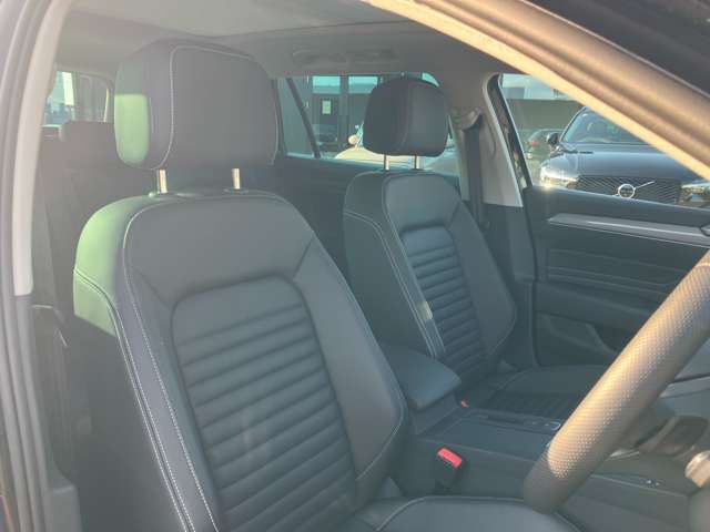 VOLKSWAGEN PASSAT Alltrack