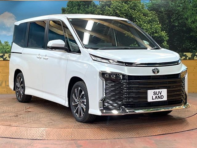 VOXY HYBRID