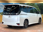 VOXY HYBRID