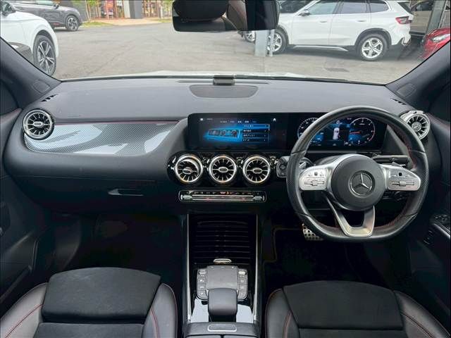 MERCEDES BENZ GLA class