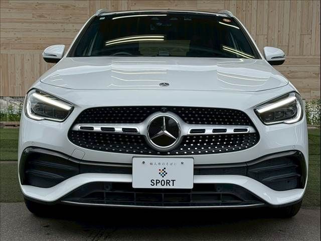 MERCEDES BENZ GLA class