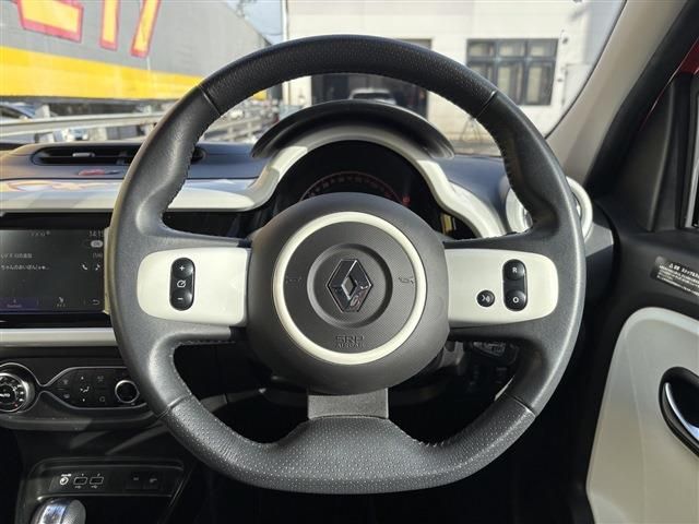 RENAULT TWINGO