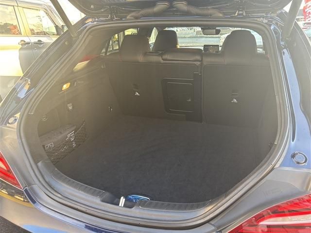 MERCEDES BENZ CLA Shooting Brake