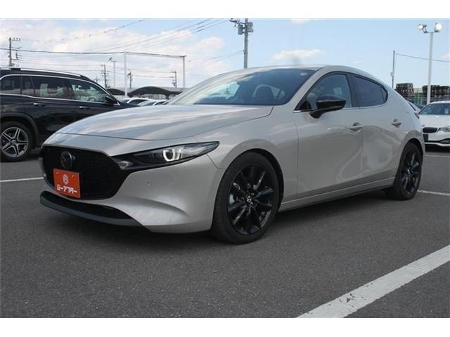 MAZDA3 FASTBACK