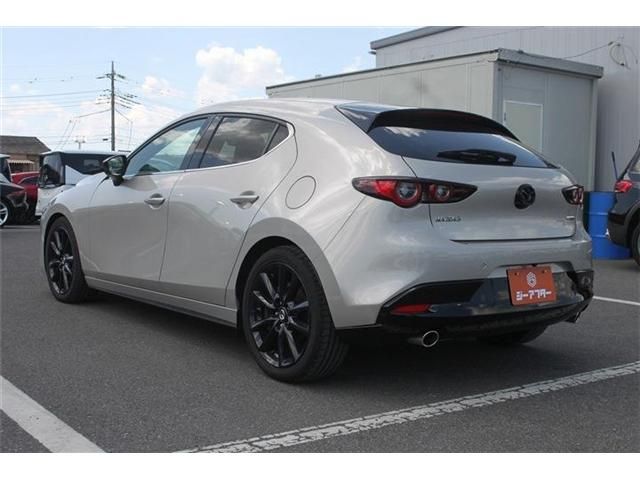 MAZDA3 FASTBACK
