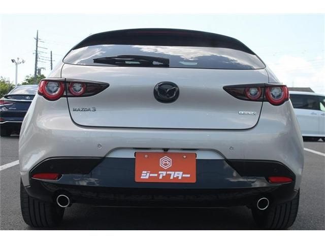 MAZDA3 FASTBACK