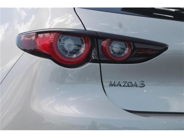MAZDA3 FASTBACK
